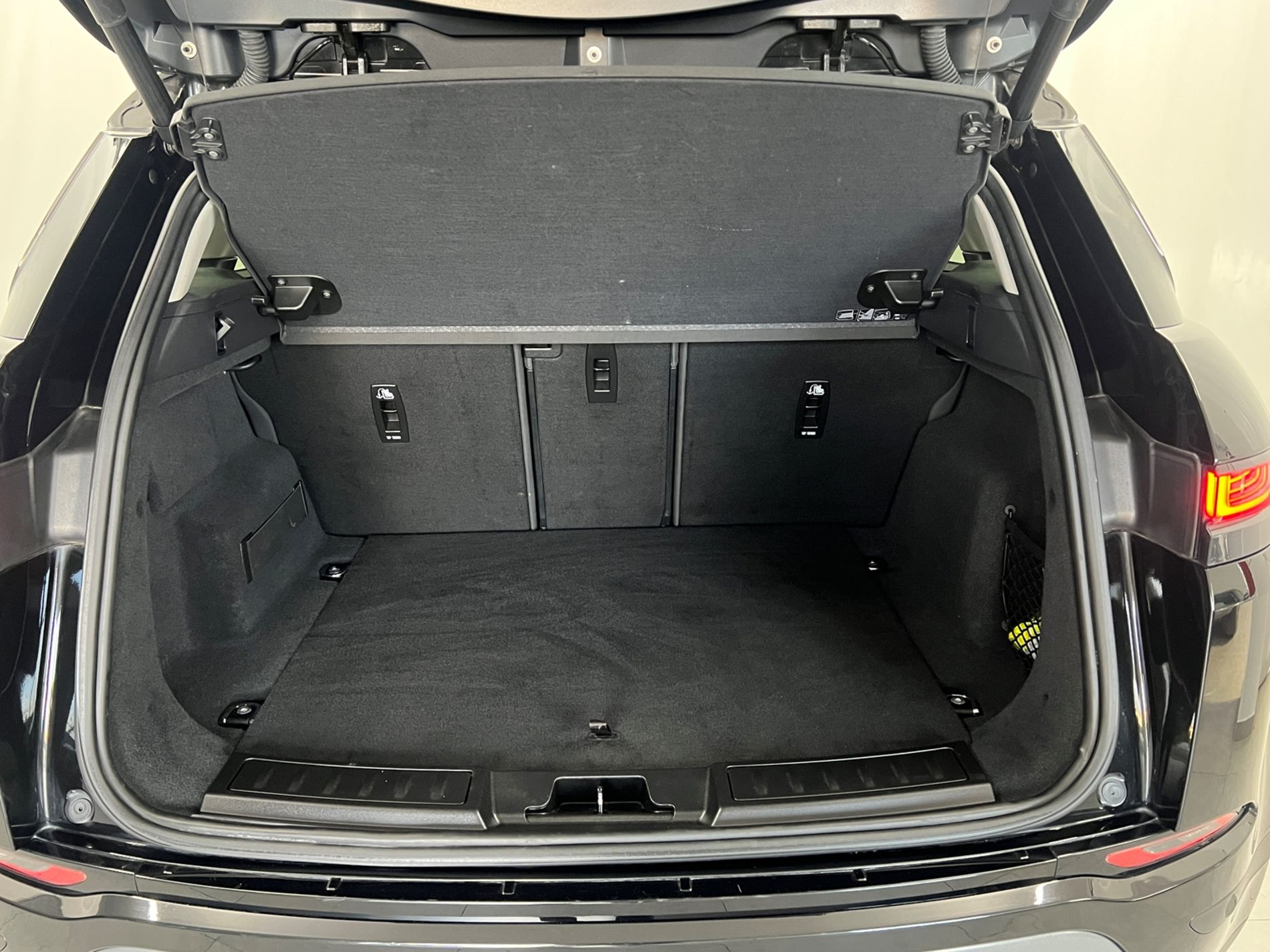 Evoque 2.0d i4 mhev awd 163cv auto - Autosani